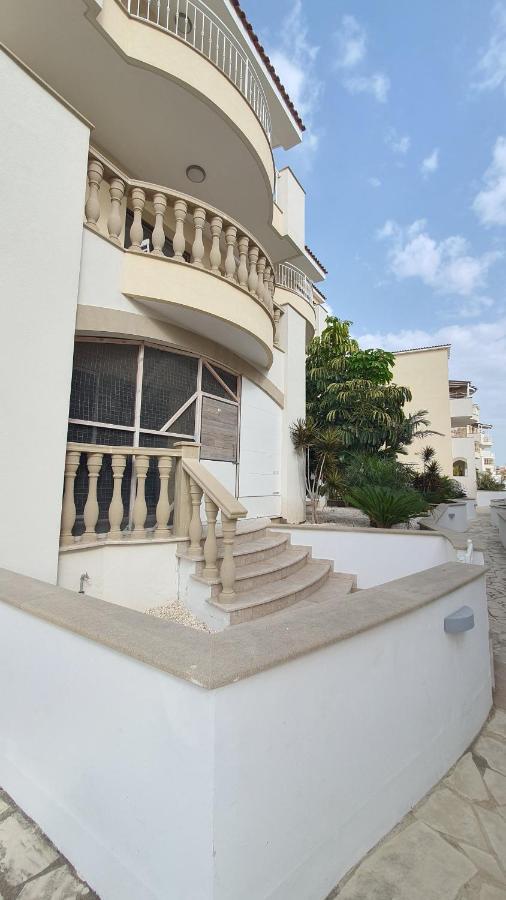 Apartment Pearl Park Residence Paphos Exteriör bild